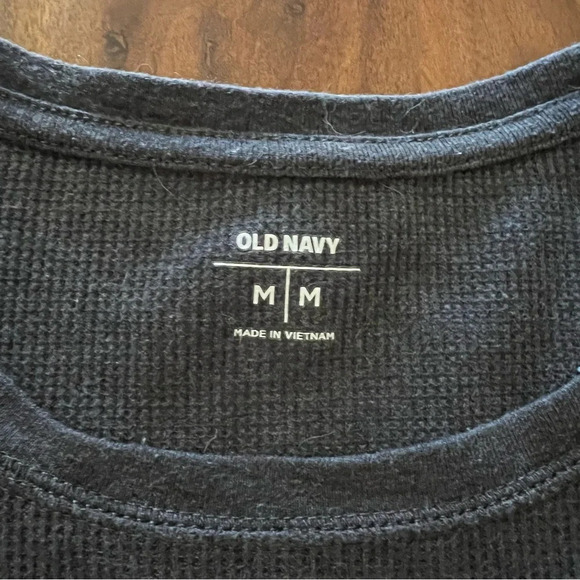 Old Navy Long Sleeve Thermal Crewneck Dark Charcoal Womens size medium - Picture 4 of 9